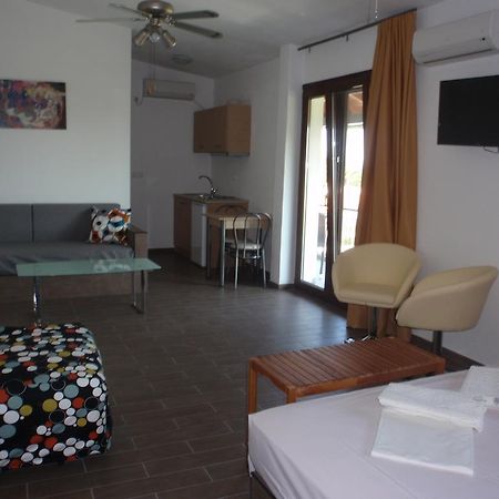Petrouda'S Apartments Samothráki المظهر الخارجي الصورة